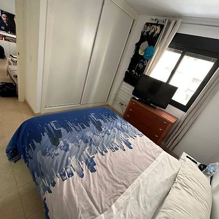 Apartment A / A 4Pax Near The Beach Malaga Bagian luar foto