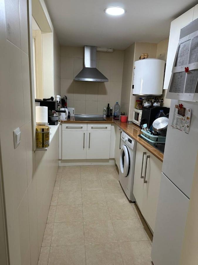 Apartment A / A 4Pax Near The Beach Malaga Bagian luar foto