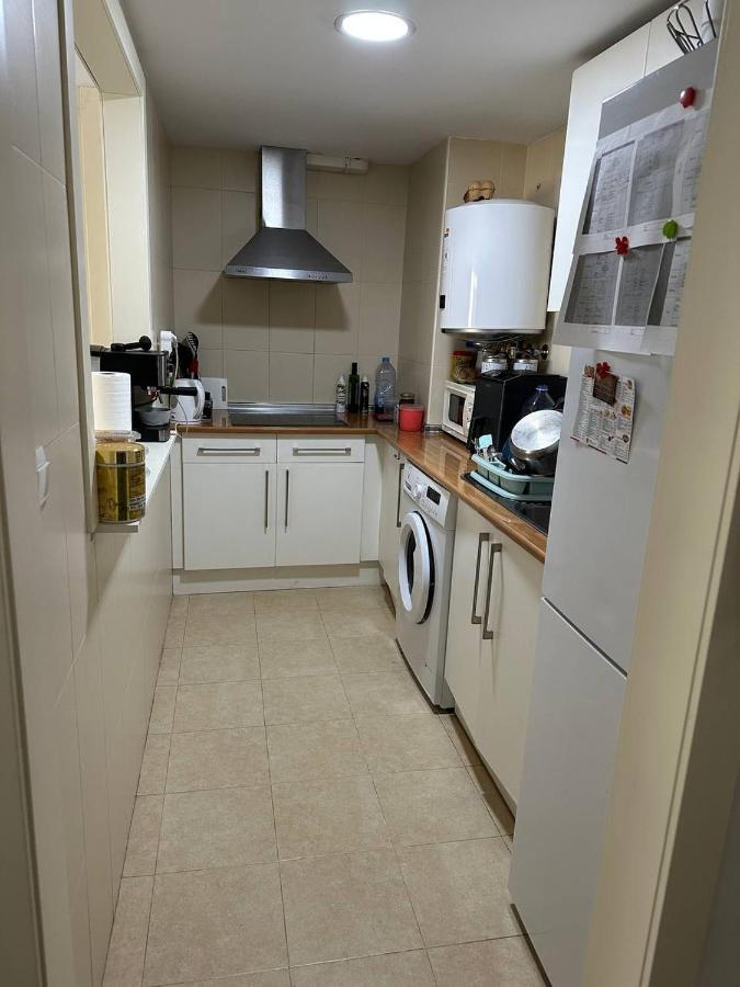 Apartment A / A 4Pax Near The Beach Malaga Bagian luar foto