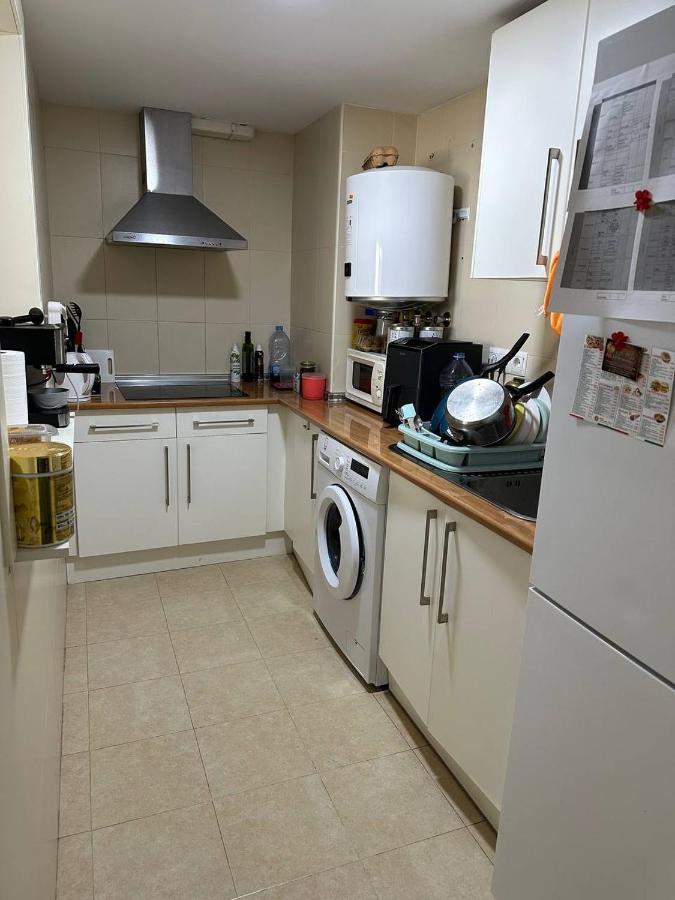 Apartment A / A 4Pax Near The Beach Malaga Bagian luar foto